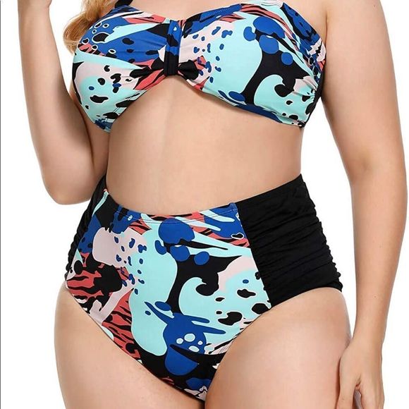 Women’s Plus Size Two Piece Swimsuits in multicolor graffiti Size 3X NWT - Picture 2 of 4